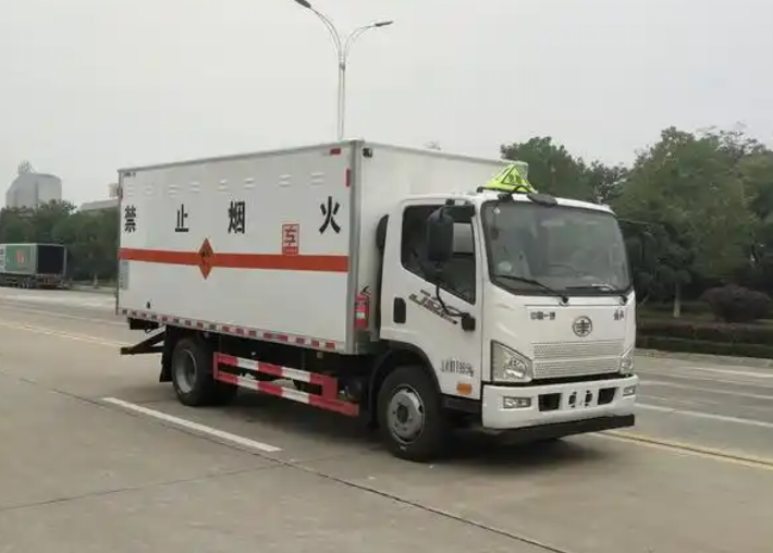 丘北爆破器材运输车可以上高速吗？