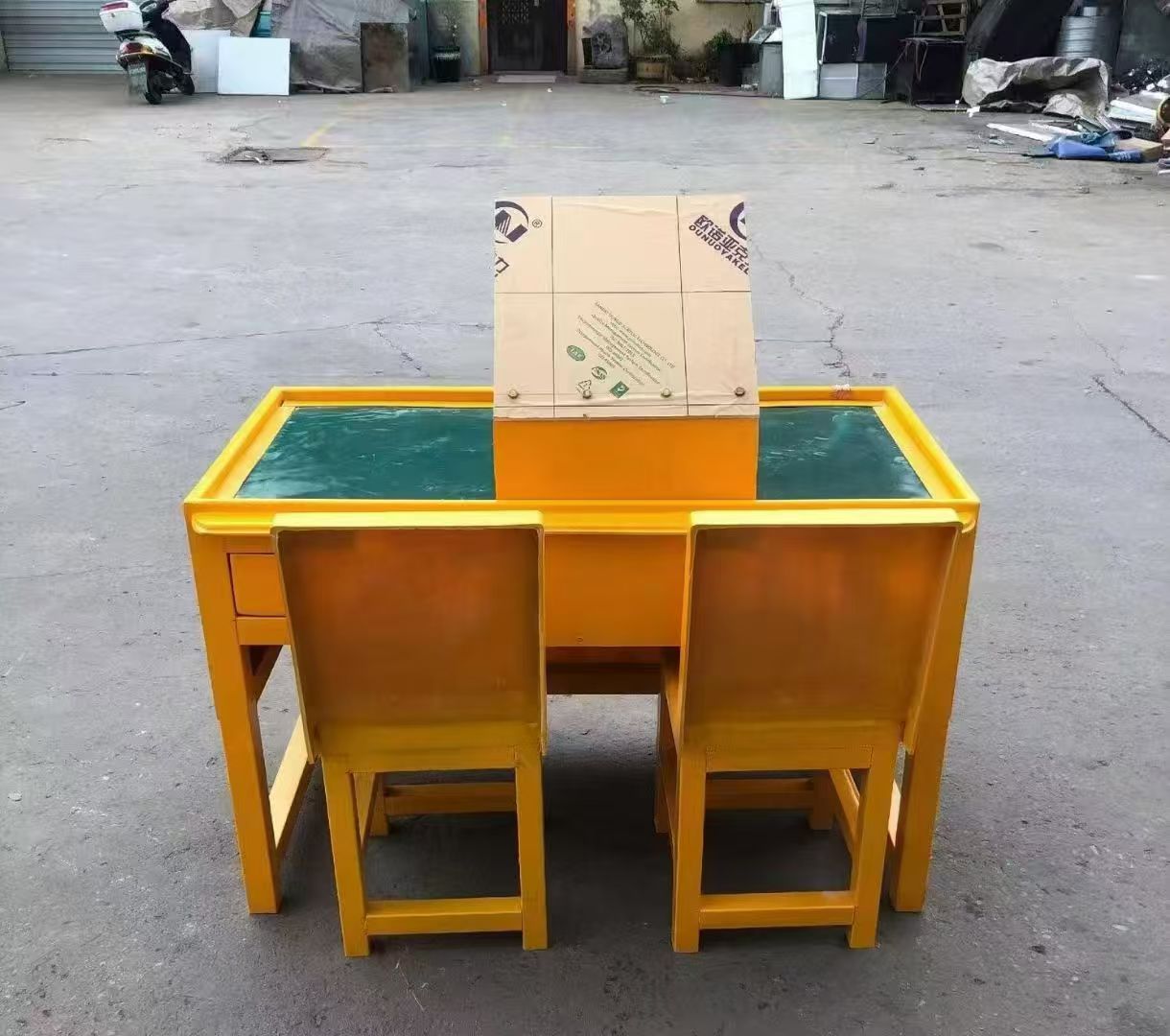 丘北防静电导通桌井下煤矿火工品发放桌：危险品流转的安全守护者